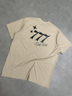 Camiseta Oversized “777 Right Way” - Bege - comprar online