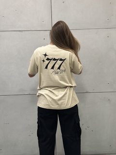 Camiseta Oversized “777 Right Way” - Bege - comprar online
