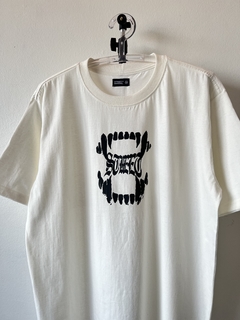 Camiseta Oversized Teeth Off White - Halloween Drop - comprar online