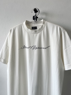 Camiseta Oversized “Walked” - Off White - Street Apparel