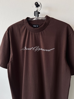 Camiseta Oversized “Walked” - Marrom - Street Apparel