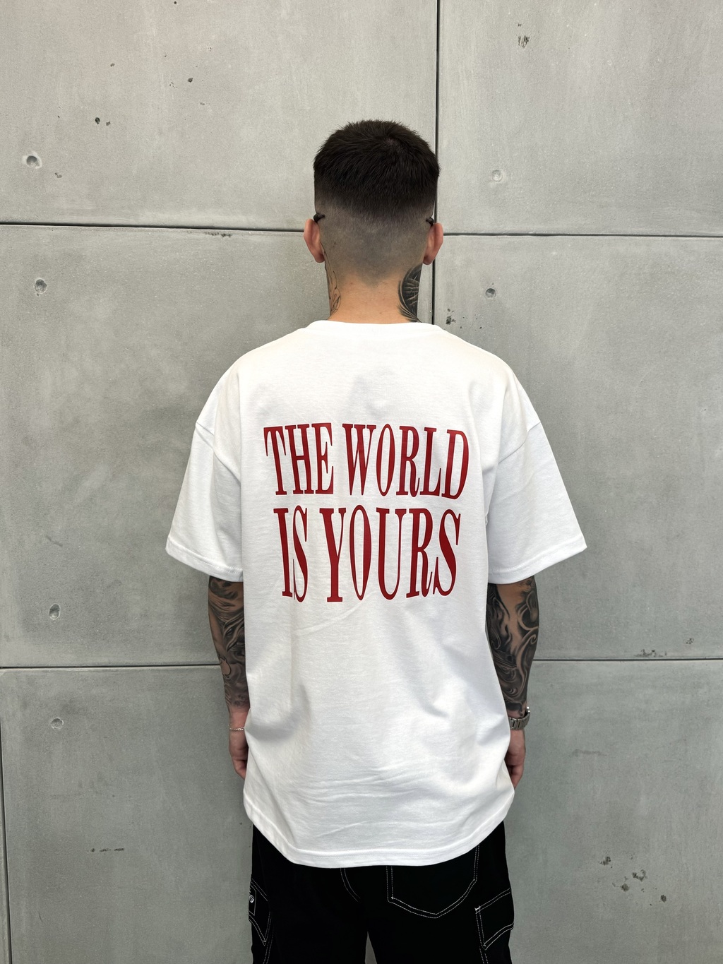 the world is クリアランス yours t シャツ