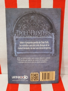 Libro Lo que cayó del cielo - Colección Cazadores de Trolls, de Latinbooks - comprar online