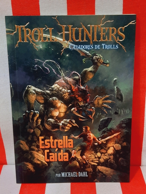 Libro Estrella Caida - Colección Cazadores de Trolls de Latinbooks
