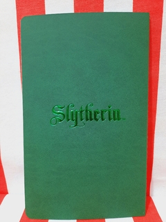 Cuaderno Casa Slytherin Harry Potter de Mooving en internet