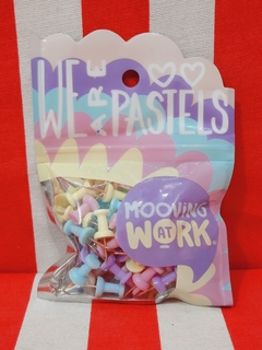 Push Pins We are Pastel de Mooving (020305)