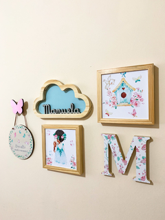 COMBO 2 QUADROS + PLACA DECORATIVA + NICHO EM MADEIRA PINUS + NOME EM MDF + LETRA EM MDF - comprar online