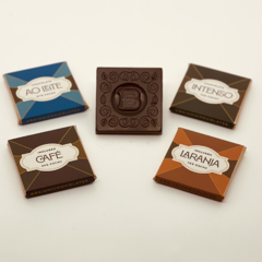 Kit 32 Mini Chocolates Sortidos - 7g cada / 224g total - comprar online