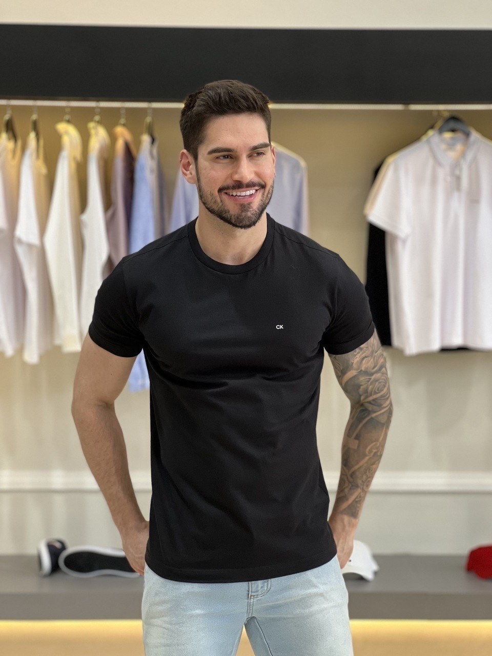 Camiseta Calvin Klein Basica Logo Emborrachado Masculino