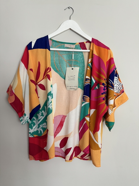 Kimono Umê Kimonaria Modelo Ayka Brand