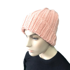 Gorro Artesanal de Lã Rosa Salmão