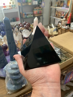 Pirâmide de Obsidiana 568g - comprar online