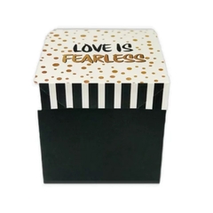 Caixa Em Cubo Para Presente Love Is Fearless