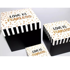 Caixa Em Cubo Para Presente Love Is Fearless - comprar online