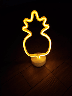 Luminária Abacaxi Neon Luz Amarelo para Decoração com Usb 95841 - comprar online