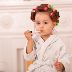 Maleta Kit Maquiagem Infantil Completa Esmalte Batom Brilho na internet
