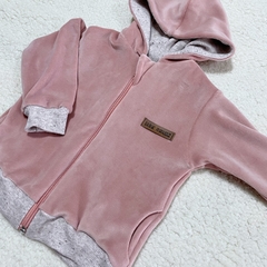 Campera con capucha plush rosa - comprar online