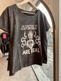 Remera Angels are real