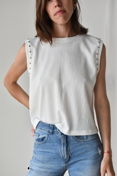 Musculosa wafle tachas - comprar online
