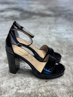 Sandalia Tira Plataforma Charol - comprar online