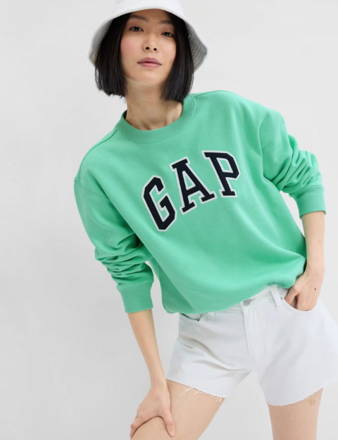 Buzo Deportivo Logo Gap Con Felpa Mujer - Mesculen Green Chenil — GAP  Uruguay