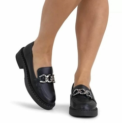 Loafer Bico Redondo Corrente Sua Cia Preto - June Online