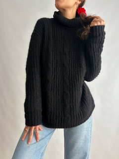 The Black Over Sweater en internet