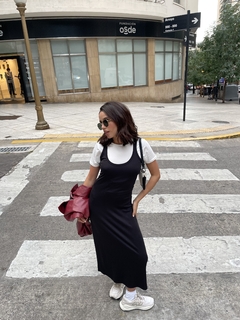 The Midi Dress en internet