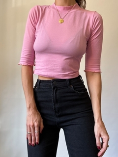 The Pink Turtleneck en internet