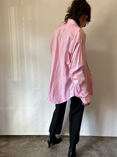 The Light Pink Shirt en internet