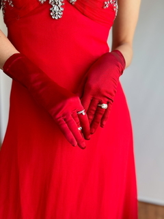 The Satin Red Gloves - tienda online
