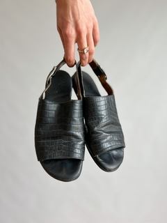 The Black Leather Sandals en internet