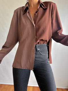 The Brown Shirt - comprar online
