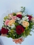 Buquê com 12 rosas coloridas - comprar online
