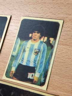 Pack Superfutbol "Maradona Show" 24u. REPRO - COKETACOKETO