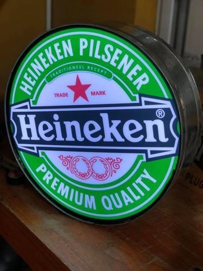 Cartel luminoso Heineken