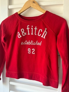 BUzo rojo letras plateadas Abercrombie t8a (309)