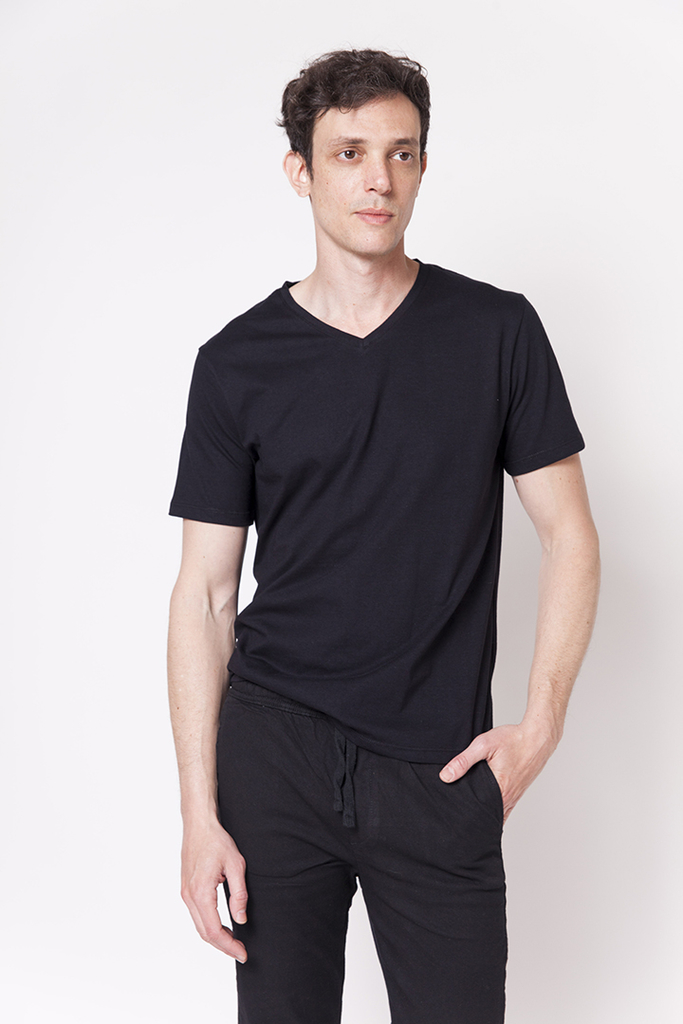 Remeras cuello en v hombres hotsell