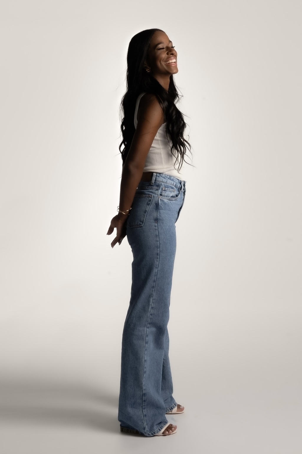Calça jeans clara cheap boca de sino