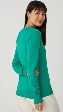 BLUSA TRICOT BÁSICO DECOTE V - VERDE - Helena Gregorio  - Loja online de roupas femininas