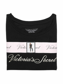 Pijama Remera Negra VS y Pantalón A Cuadros L Victoria's Secret - tienda online