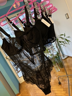 Body Encaje Negro Bretel Strasses M Linea Very Sexy Shine Victoria's Secret - tienda online
