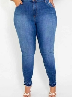 CALÇA JEANS CIGARRETE FIBY - D' VINA PLUS SIZE