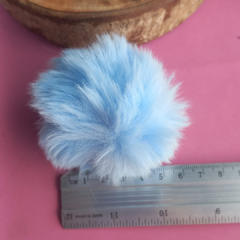Pompom pelinho liso azul bebê (6cm) - unidade