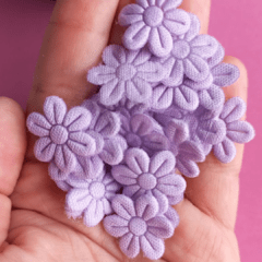 Aplique florzinha tecido lilás - 20 unidades
