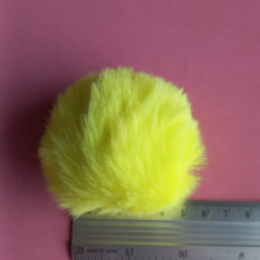 Pompom pelinho liso amarelo neon (5cm) - unidade
