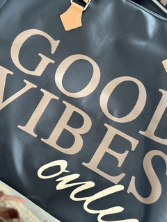 Bolso Good Vibes en internet