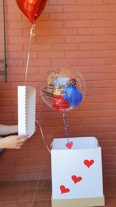 CAJA CON BUBBLE PERSONALIZADA CON GOLOSINAS ADENTRO - Festiball - Tienda de globos