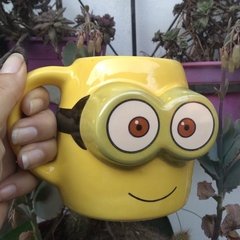 TAZA MINIONS 3D dos ojos