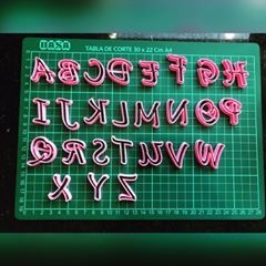 Cortantes Letra cursiva 3cm + Caja en internet